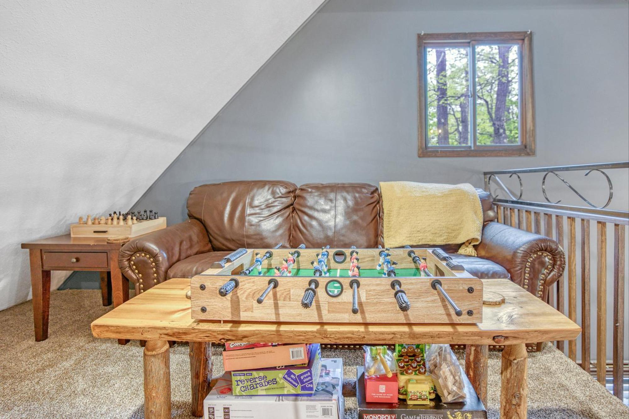 Pocono Family Game And Hot Tub Holiday home