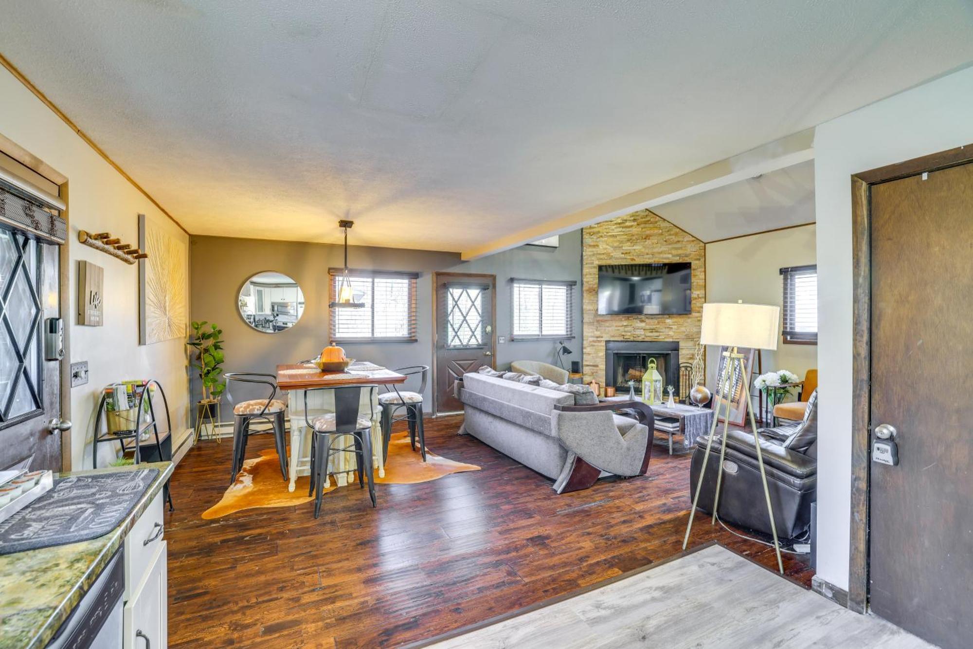 Pocono Family Game And Hot Tub Holiday home Tobyhanna