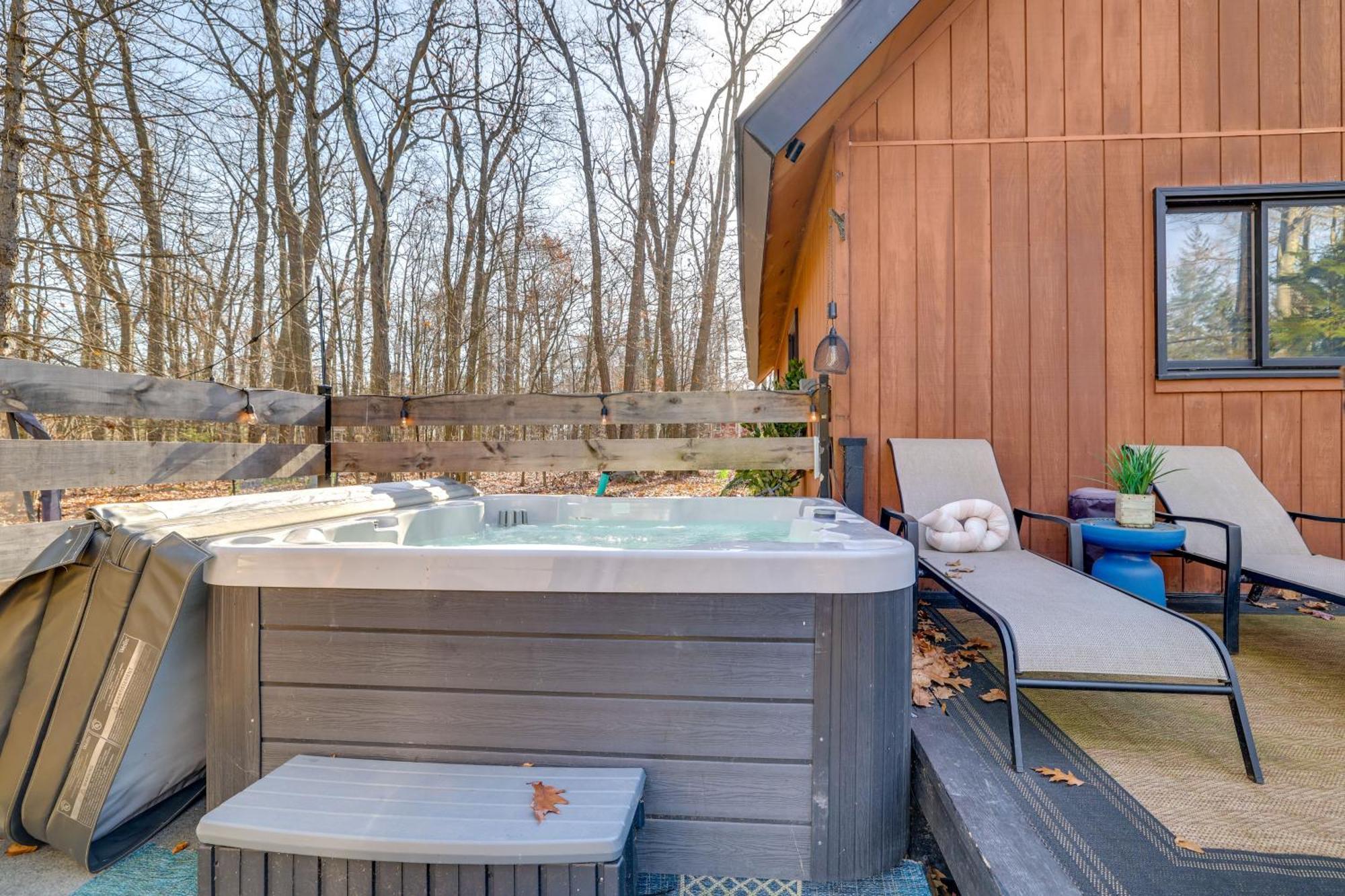 Pocono Family Game And Hot Tub *