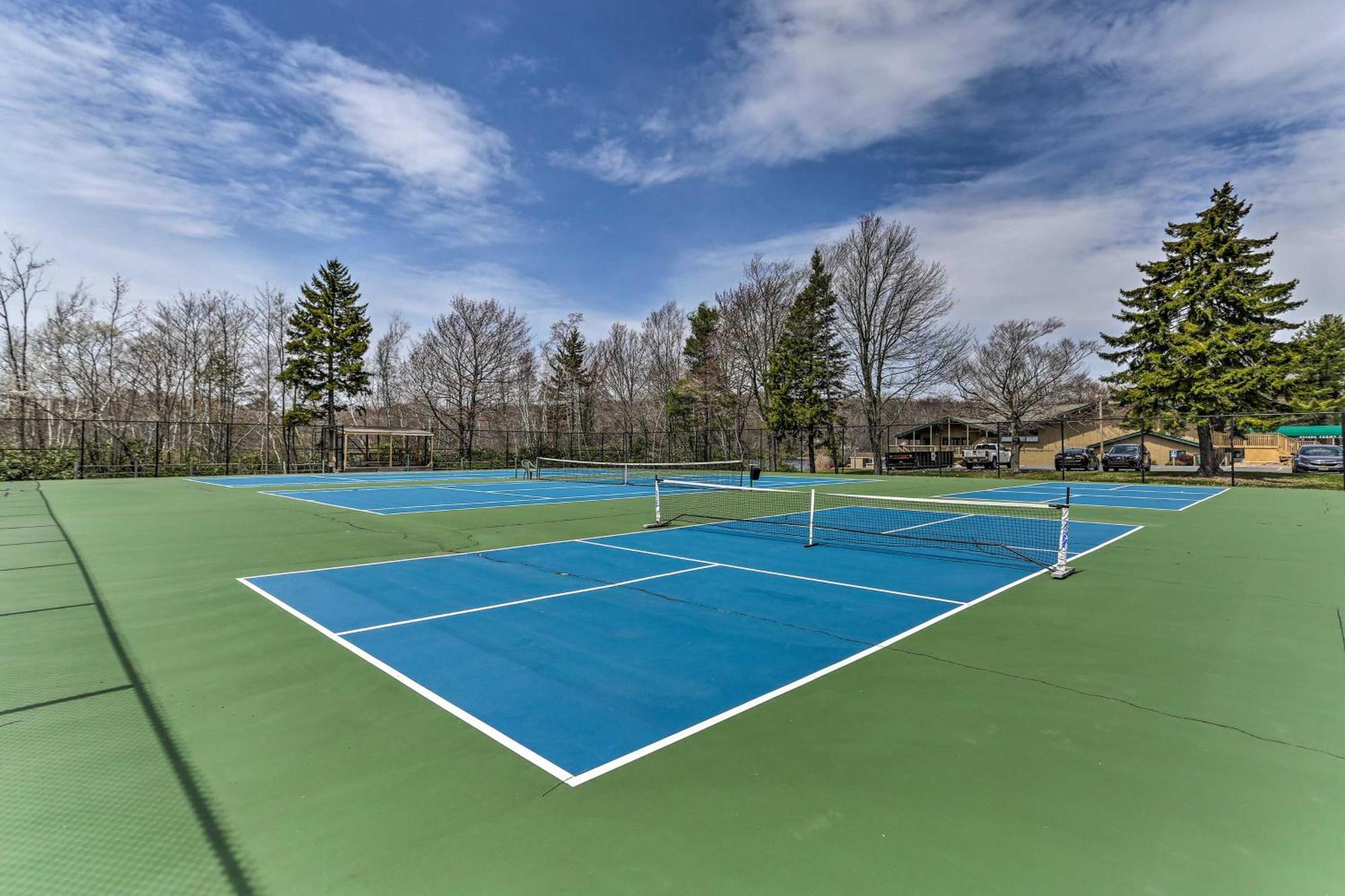 Holiday home Pocono Family Game And Hot Tub Tobyhanna